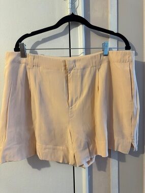 Joie Soft Peach Pleated Women's Shorts